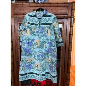 Vintage 1980s Model’s Coat Floral Housecoat Yellow Rose &Lilac Print Snap Front
